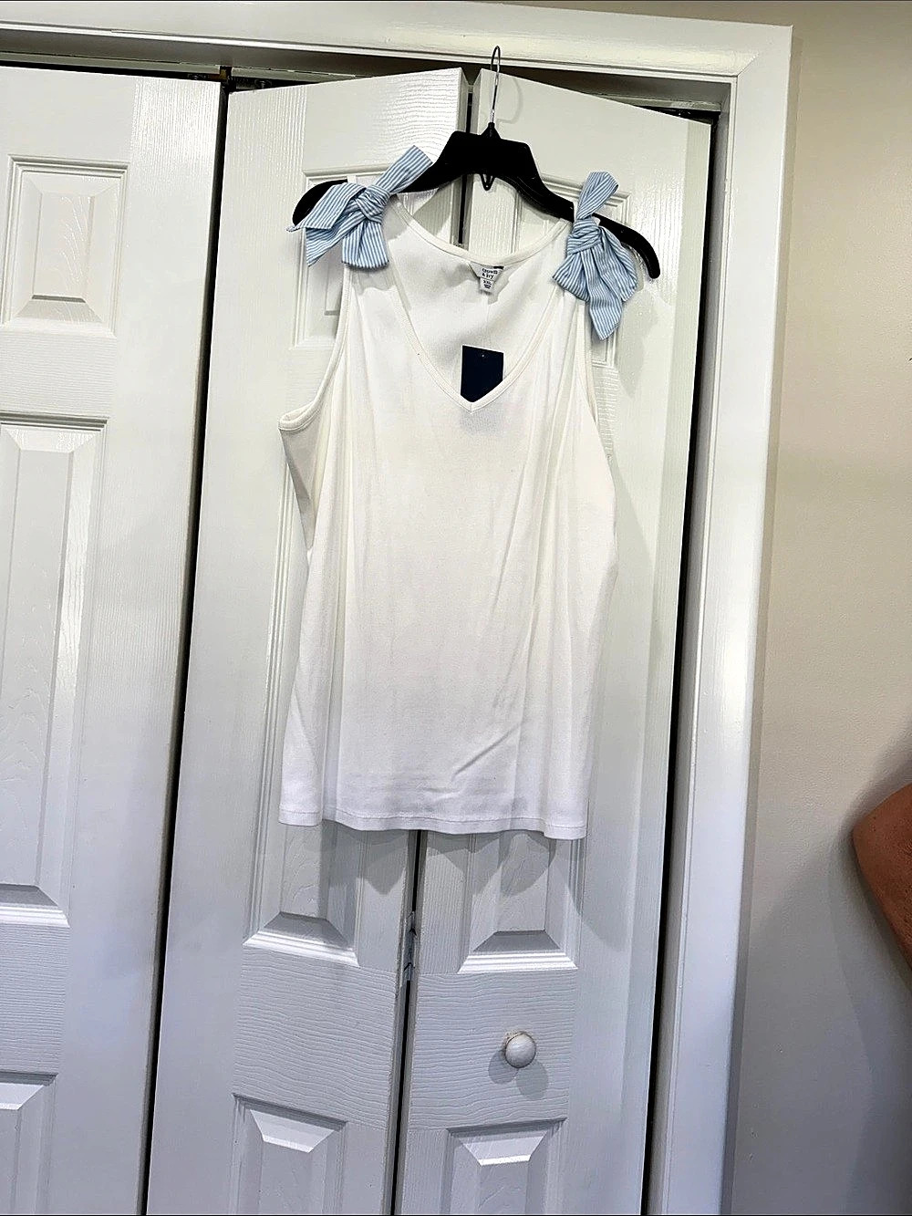XXI Crown Bow Strap Tank Top in White Size XXL NWT